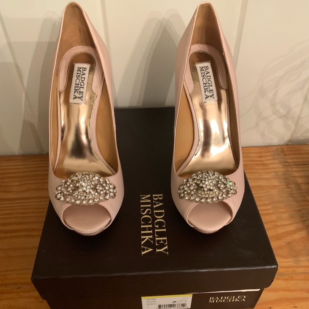 Badgley miscka pale pink jeweled High heels